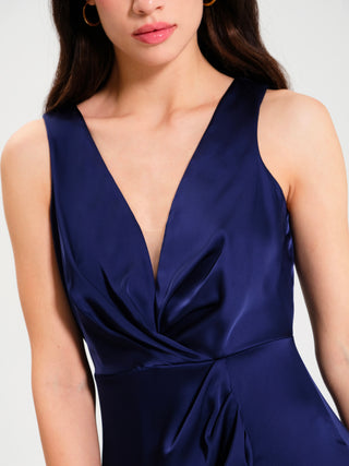 Abito in Raso Lungo con Arriccio