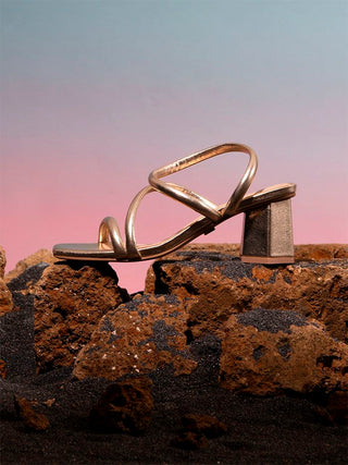 EDITORIAL-CAL0006610003-B266.jpg
