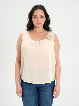 Blusa Curvy con Fiore