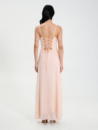 Abito con Lacci Intrecciati