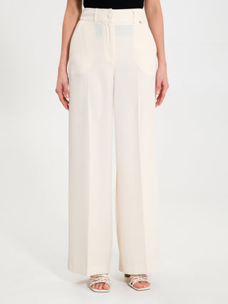 Pantaloni Fluidi a Palazzo Avorio